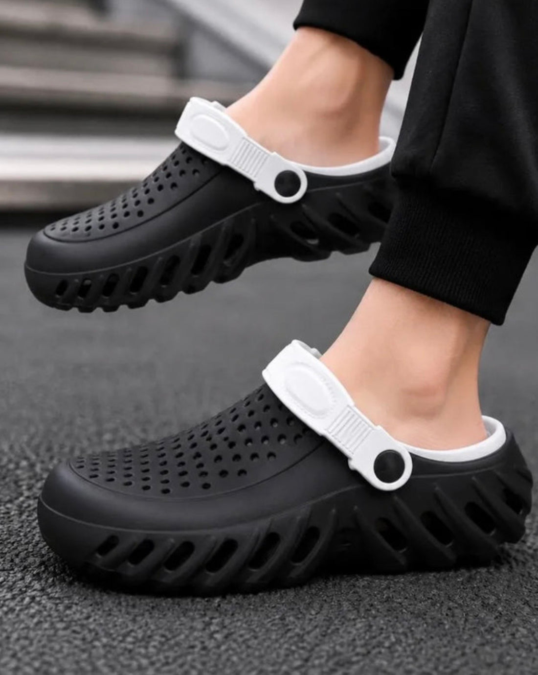 Men's Comfortable EVA Outdoor Clogs - Anti-Slip Sleeper