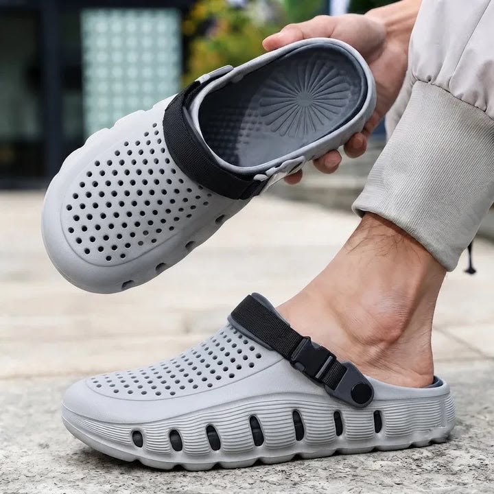 Men's Comfortable EVA Outdoor Clogs - Anti-Slip Sleeper